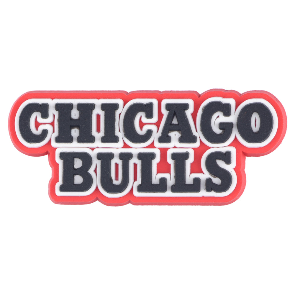Pin's lettrage CHICAGO BULLS rouge et noir pour Crocs