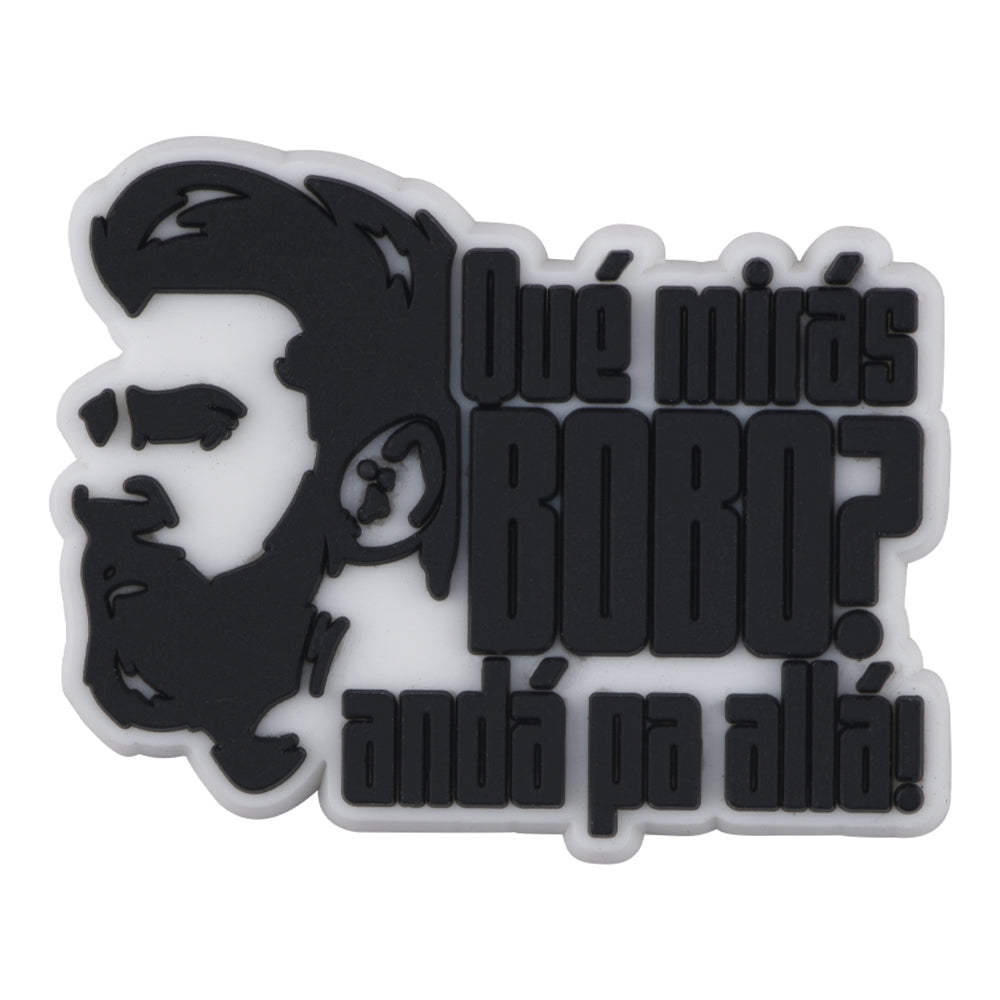 Pin's Messi punchline culte du Mondial pour Crocs, jibbitz foot noir et blanc