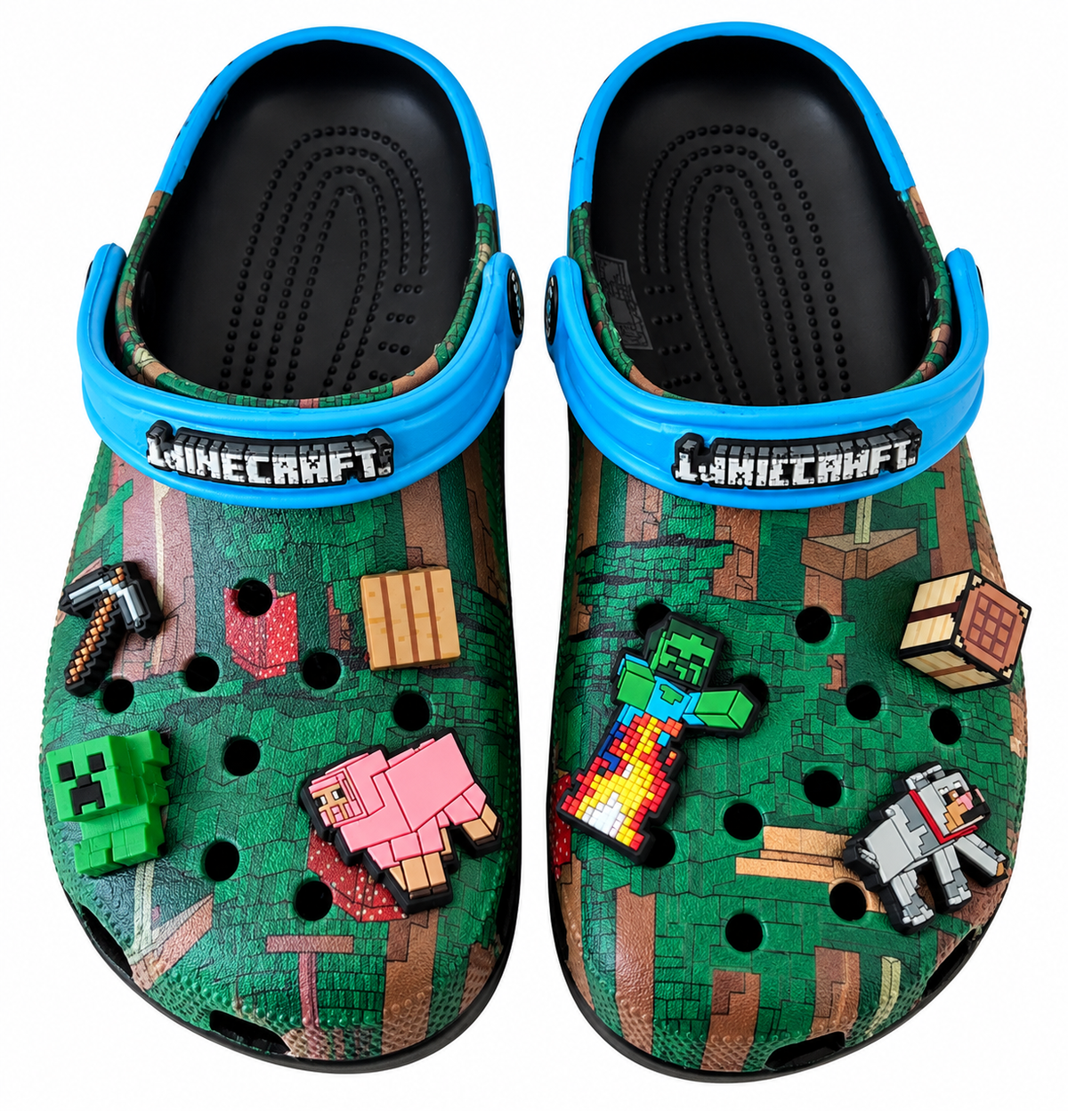 Crocs Minecraft imprimé blocs vert avec bride bleue logo et Jibbitz Creeper, cochon et pioche
