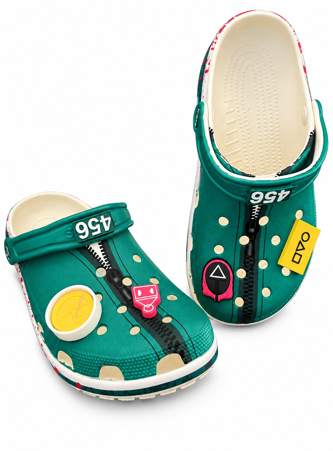 Crocs Squid Game vertes joueur 456 avec Jibbitz masque garde et biscuit dalgona
