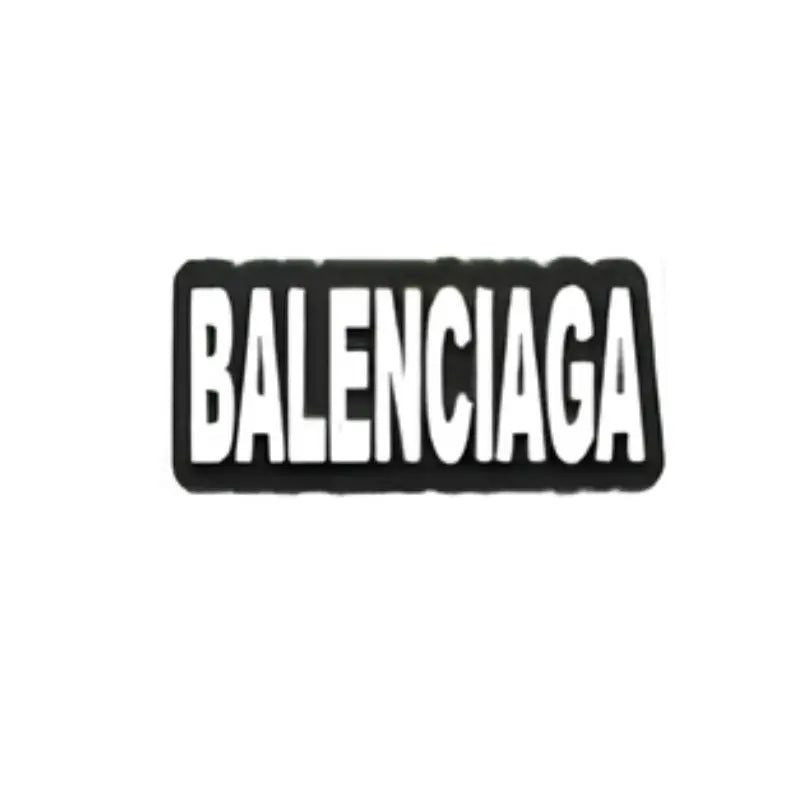 Pin’s Balenciaga pour Crocs